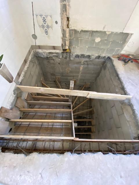 Entreprise maconnerie Antibes coffrage des marches